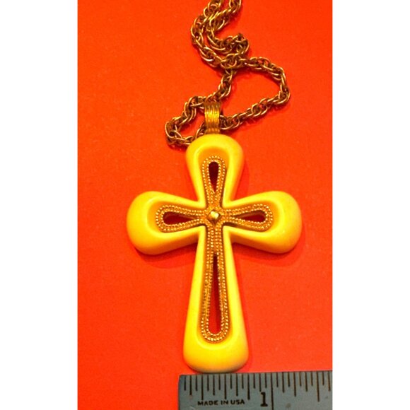 Sarah Coventry Gold-Tone Twisted Chain Necklace With Cream & Gold Cross Pendant - Picture 6 of 11